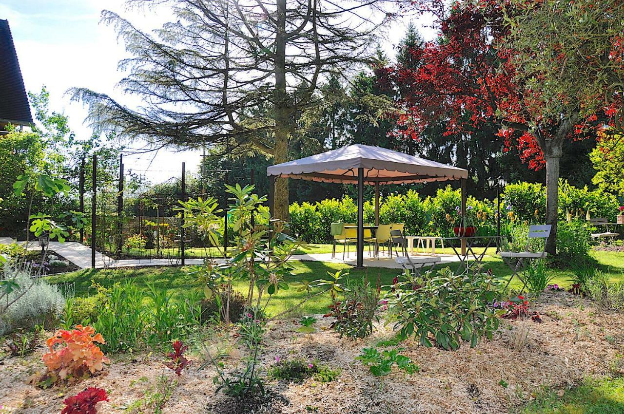 Bed and Breakfast Au Jardin De Lisa Cherreau Экстерьер фото