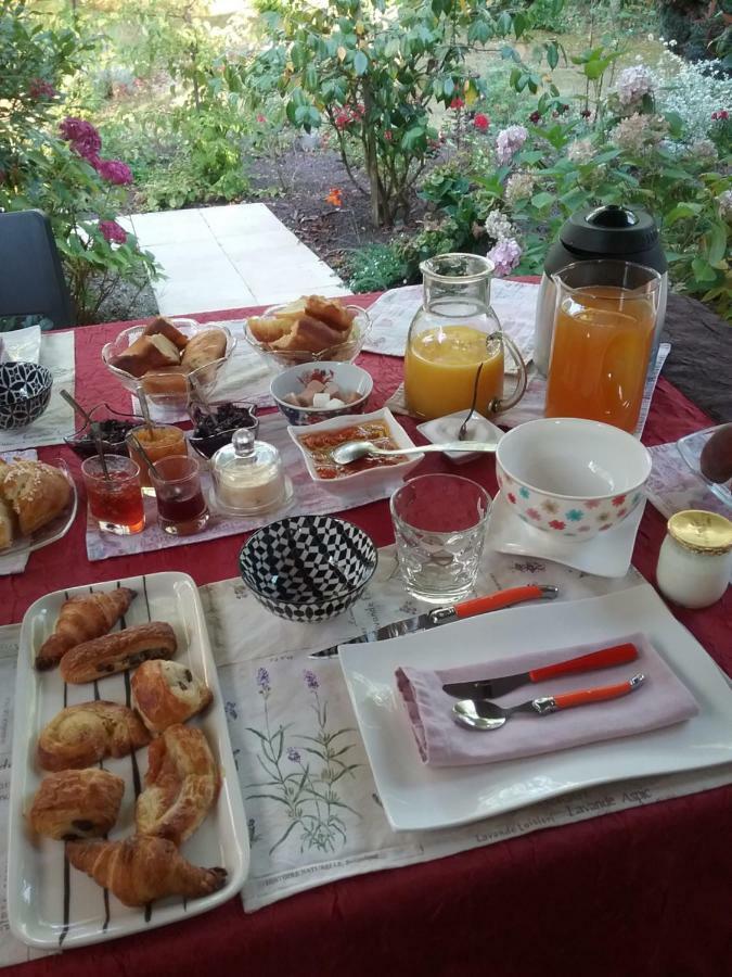 Bed and Breakfast Au Jardin De Lisa Cherreau Экстерьер фото