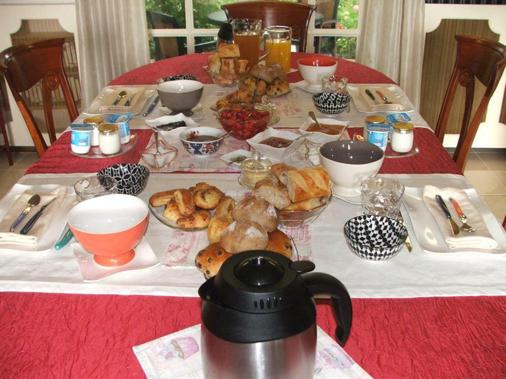 Bed and Breakfast Au Jardin De Lisa Cherreau Экстерьер фото